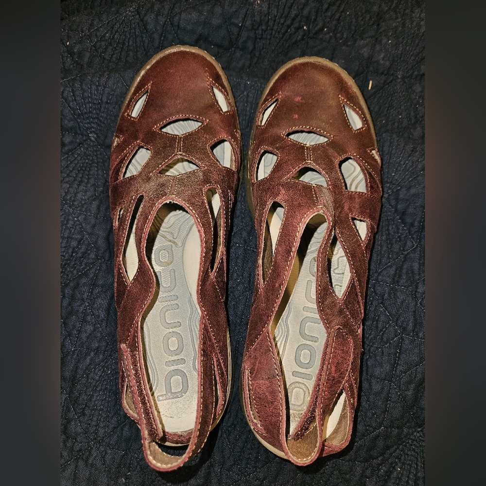Muted Purple Bionica Sandals